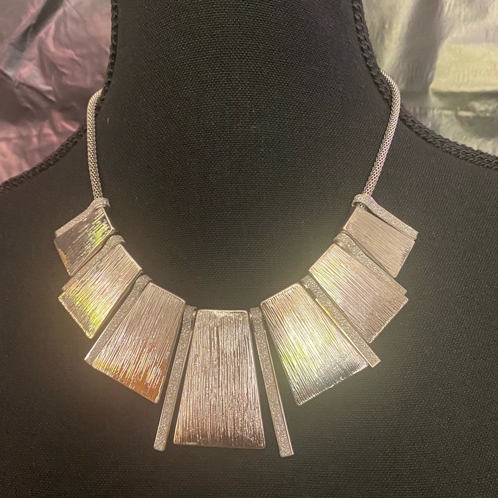 PUNCH SILVER BIB NECKLACE NWT